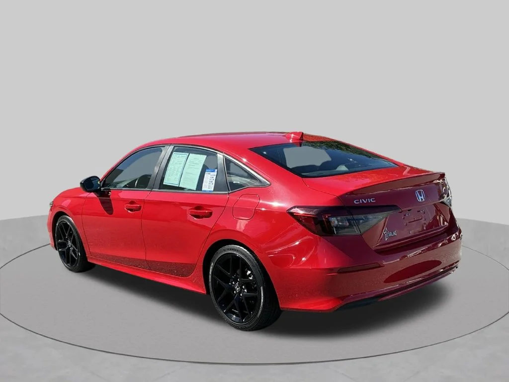 Used 2025  Honda Sport image 4