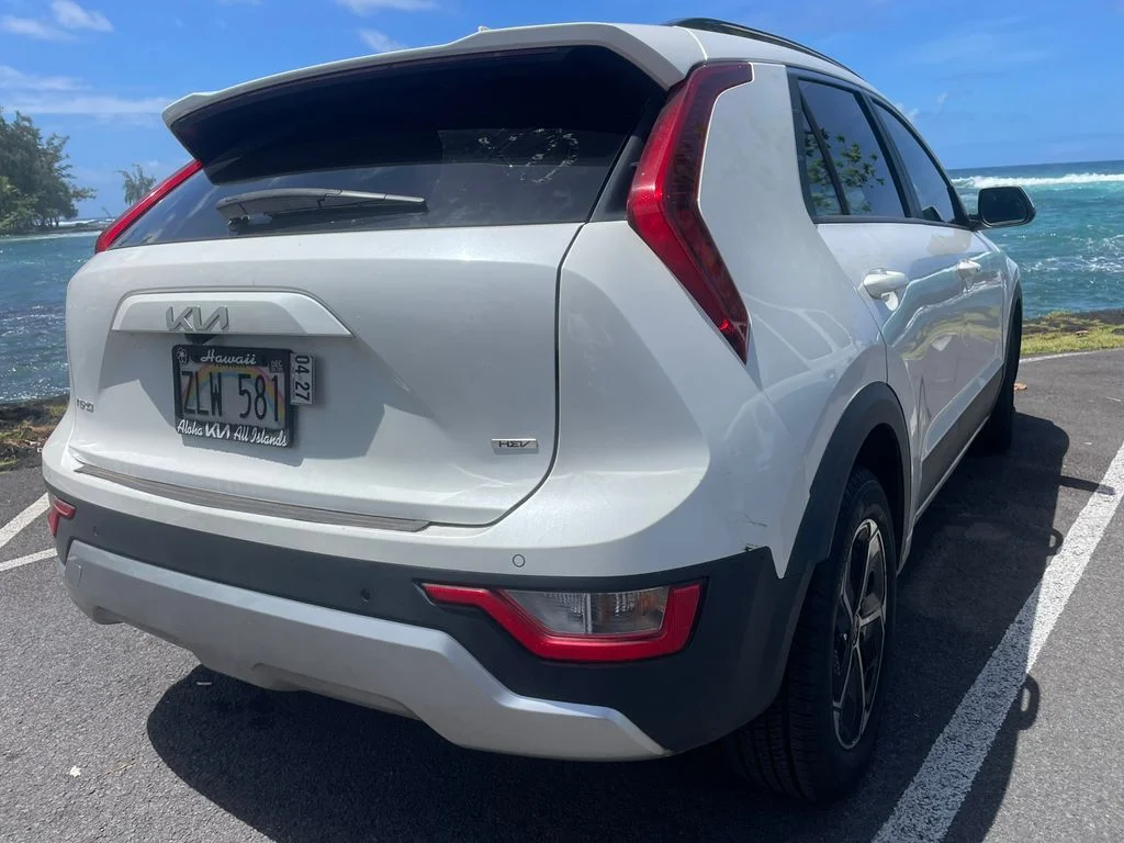 Used 2023 White Kia EX image 5