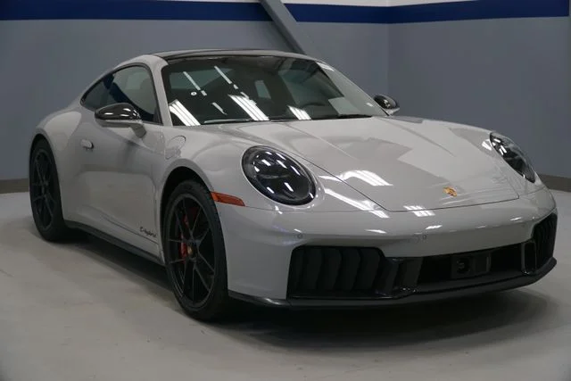 New 2026  Porsche Carrera 4 GTS image 12