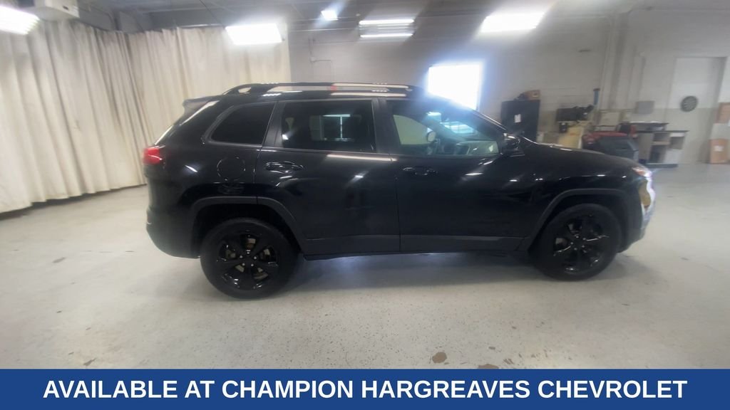 Used 2016 Brilliant Black Crystal Pearlcoat Jeep Limited image 12