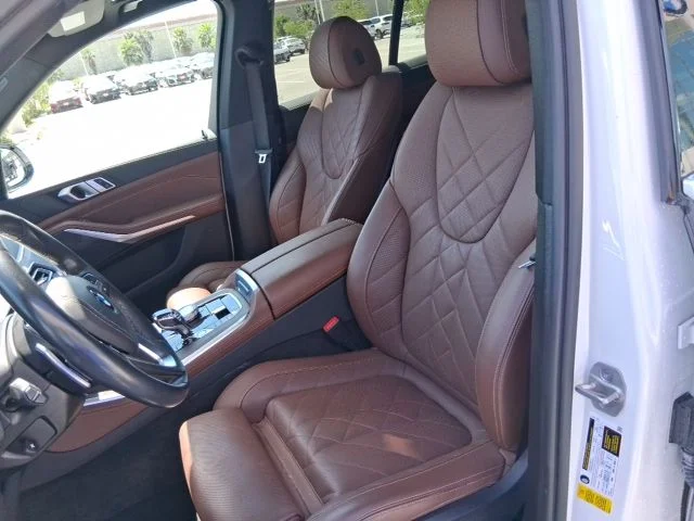 Used 2023 White BMW sDrive40i image 14