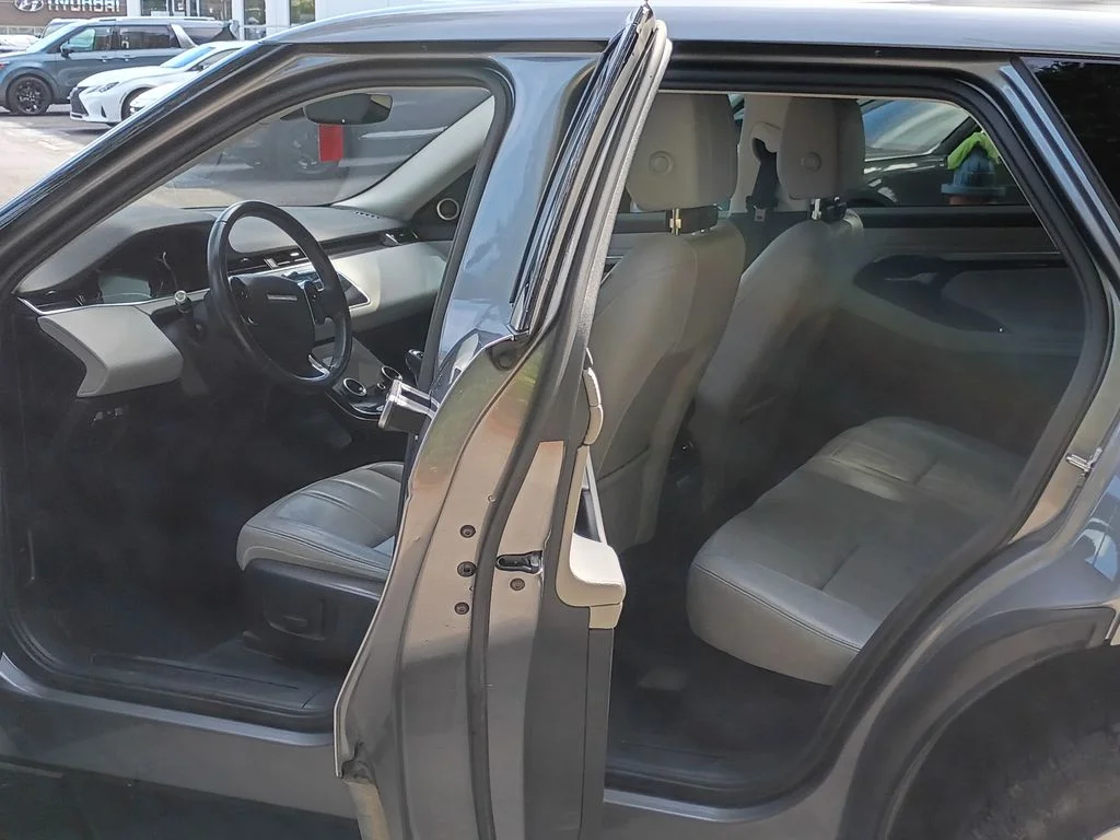 Used 2020  Land Rover S image 19