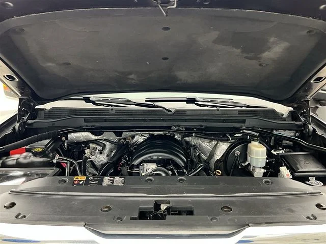 Used 2016 Silver GMC SLT image 35