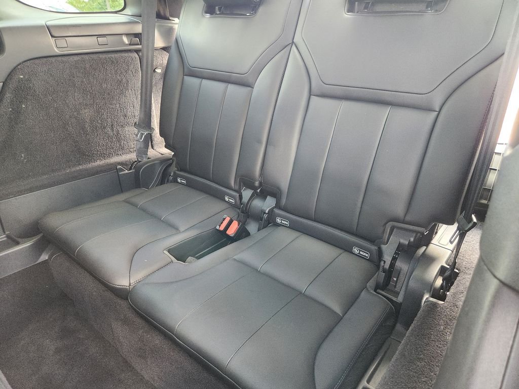 Used 2020 Narvik Black Land Rover SE image 32