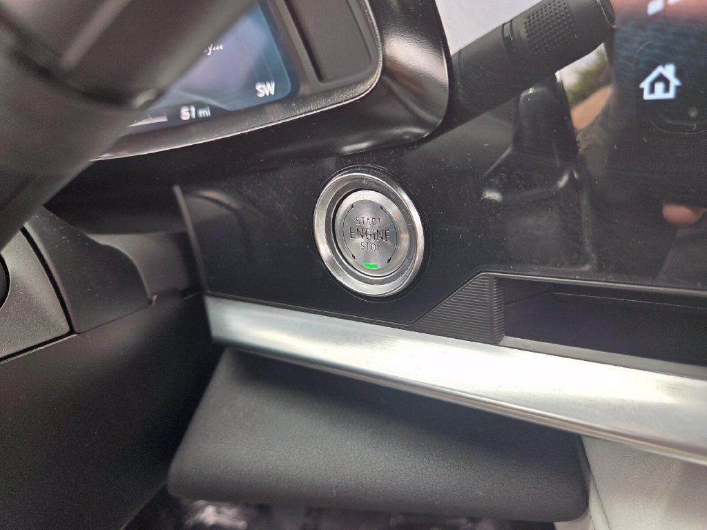 2025 Chevrolet Corvette 2LT - Photo 28