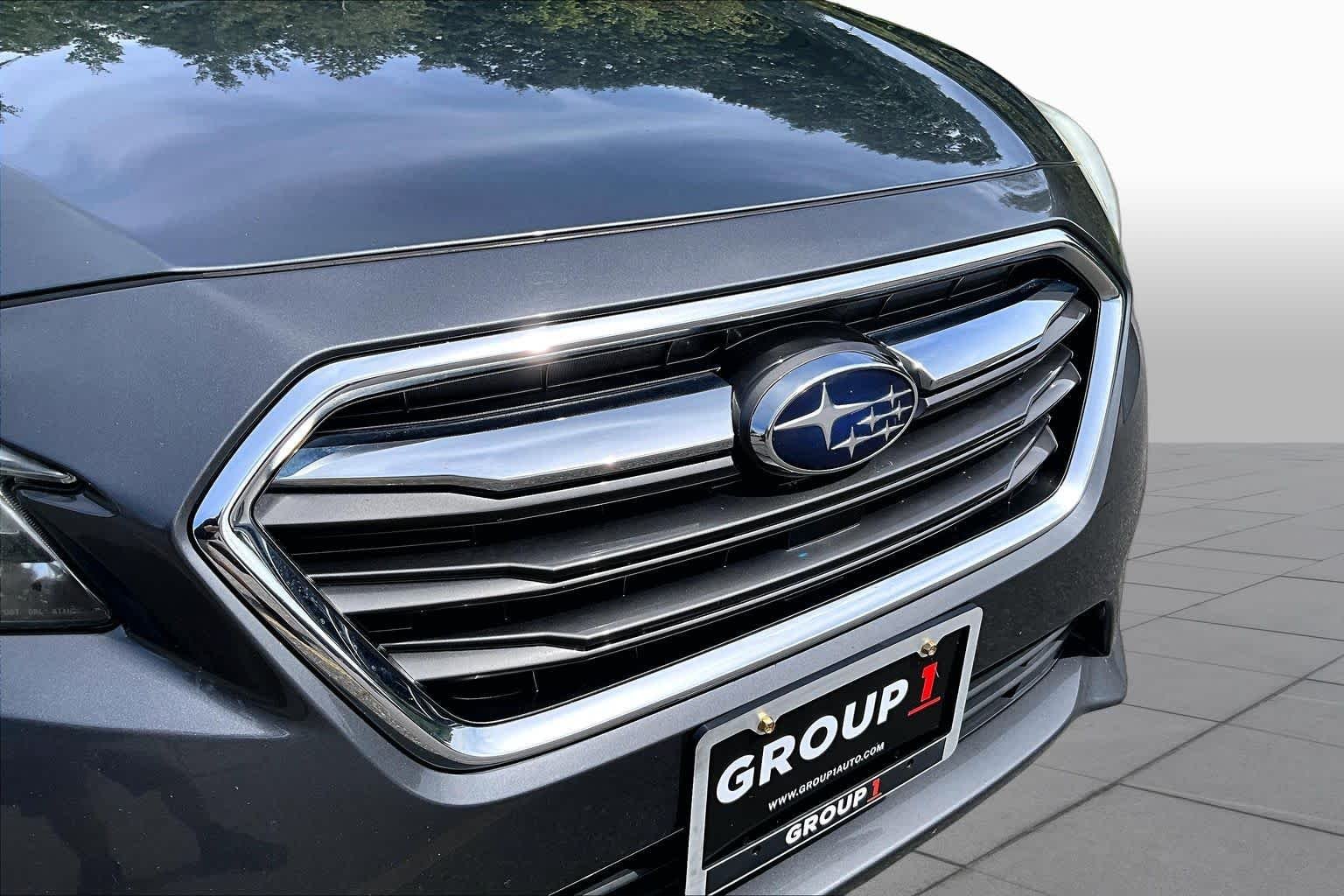 Used 2018 Magnetite Gray Metallic Subaru Premium image 31