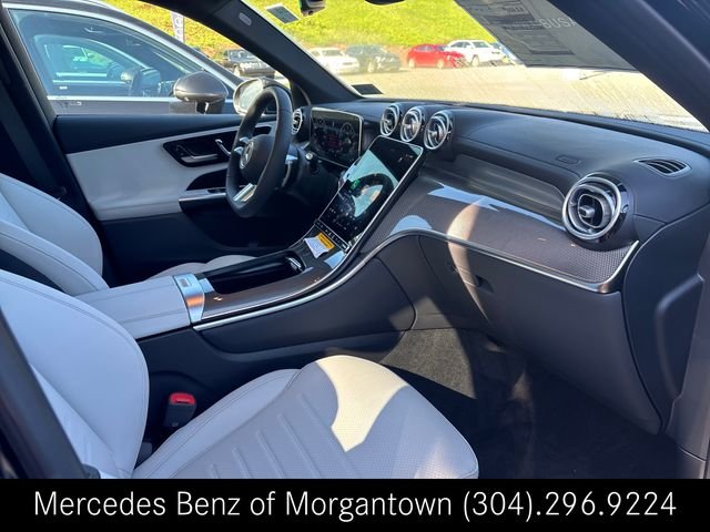 New 2026 Obsidian Black Metallic Mercedes-Benz GLC 300 image 16