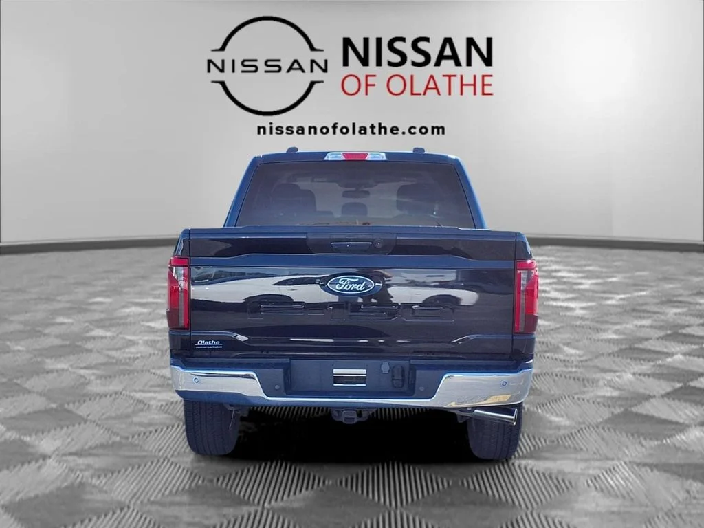 Used 2024 Black Ford XLT image 26
