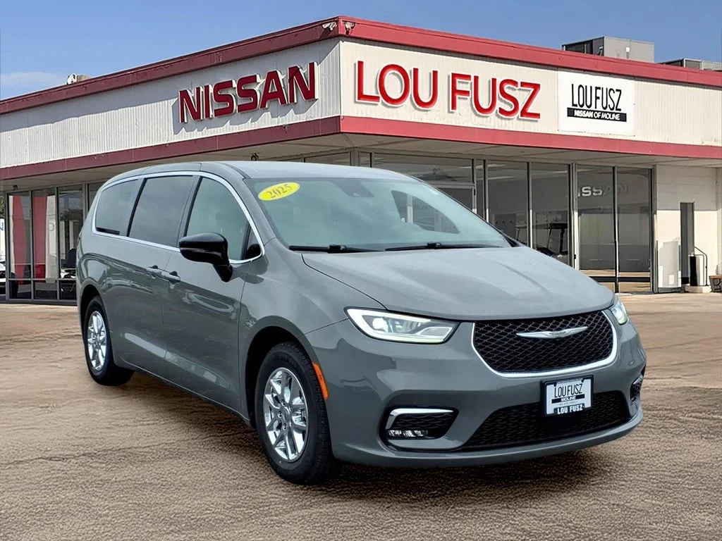 2025 Chrysler Pacifica