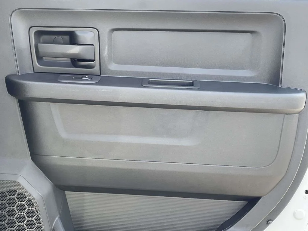 New 2026 Bright White Clear-Coat Exterior Paint RAM Tradesman image 18