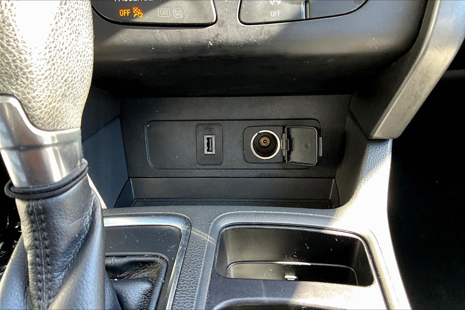 Used 2017 Black Ford SE image 13
