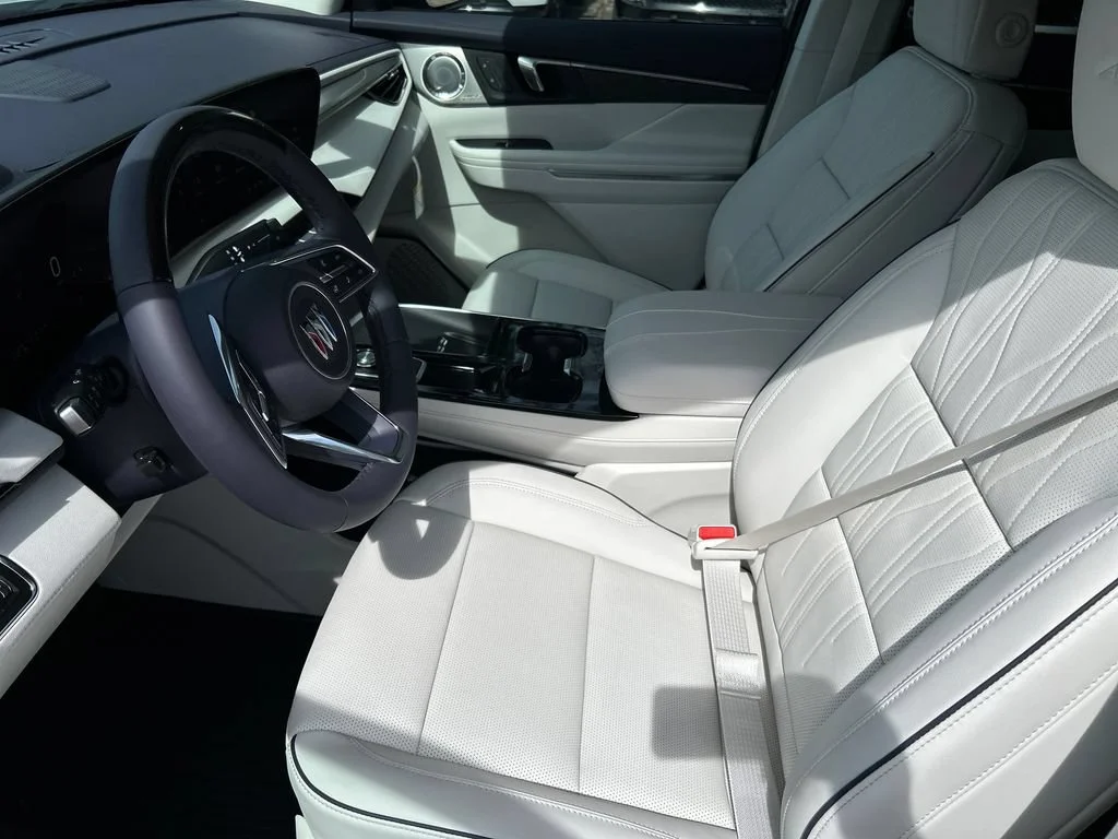 New 2027 Iridescent White Tricoat Buick Avenir image 34