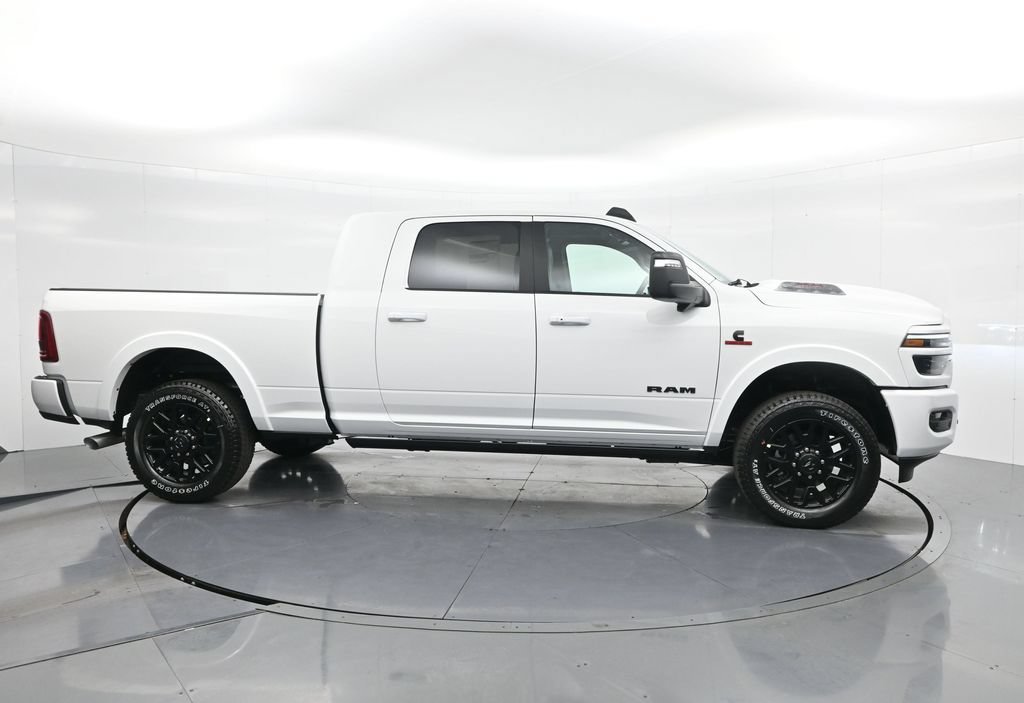 New 2027 Bright White Clear-Coat Exterior Paint RAM Limited image 6