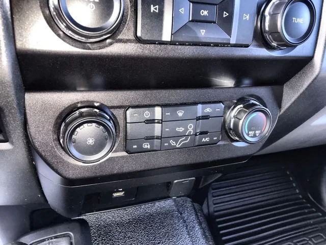 Used 2019 Red Ford XL image 18