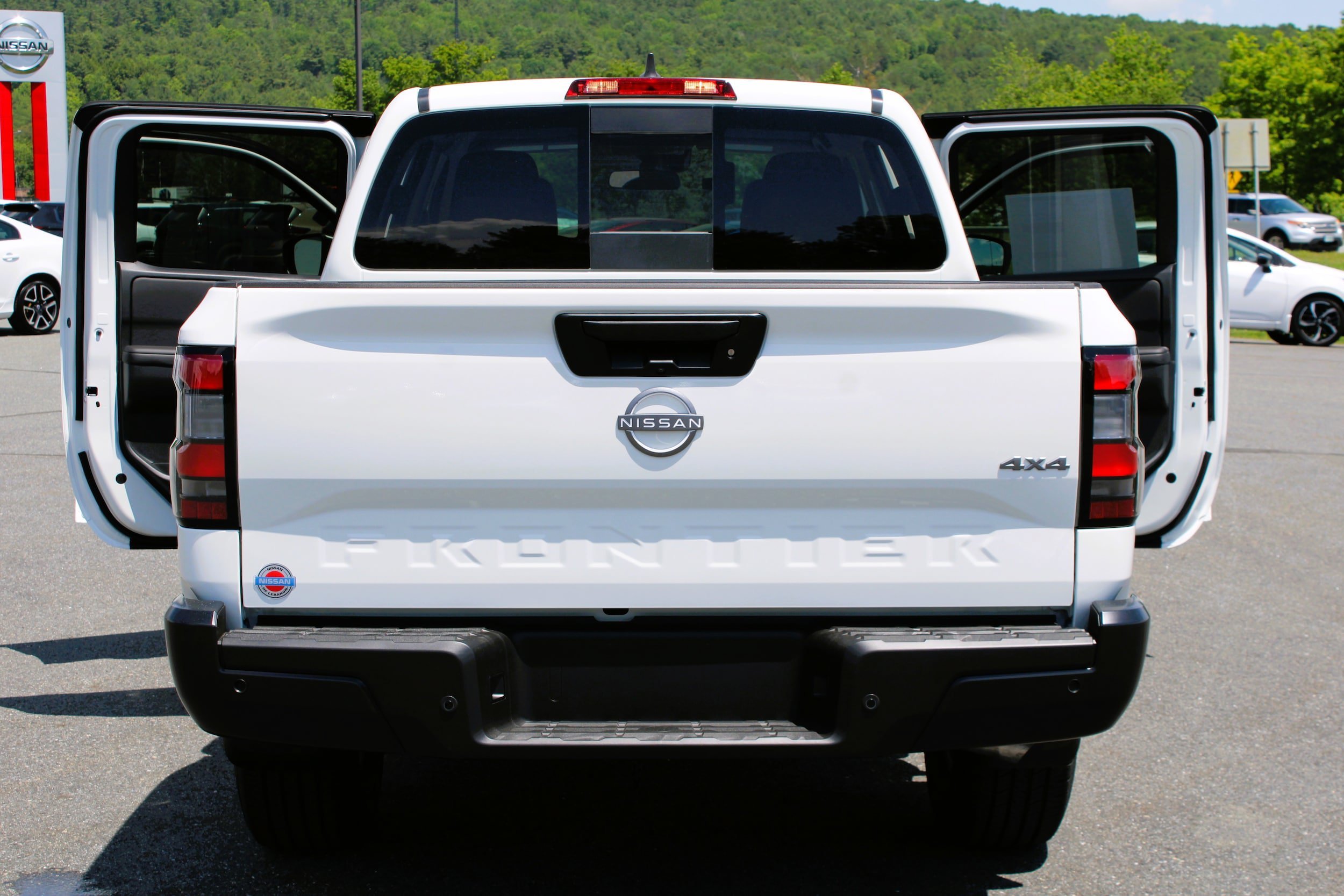 New 2026 Glacier White Nissan Crew Cab S image 17
