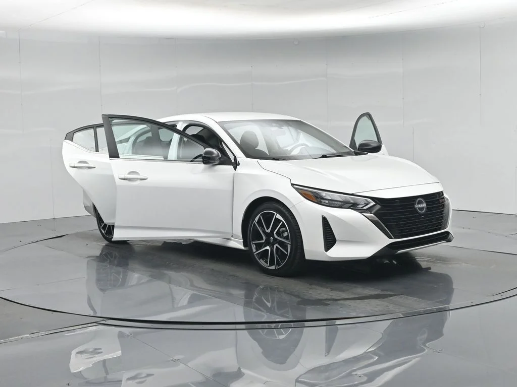 Used 2024 White Nissan SR image 33