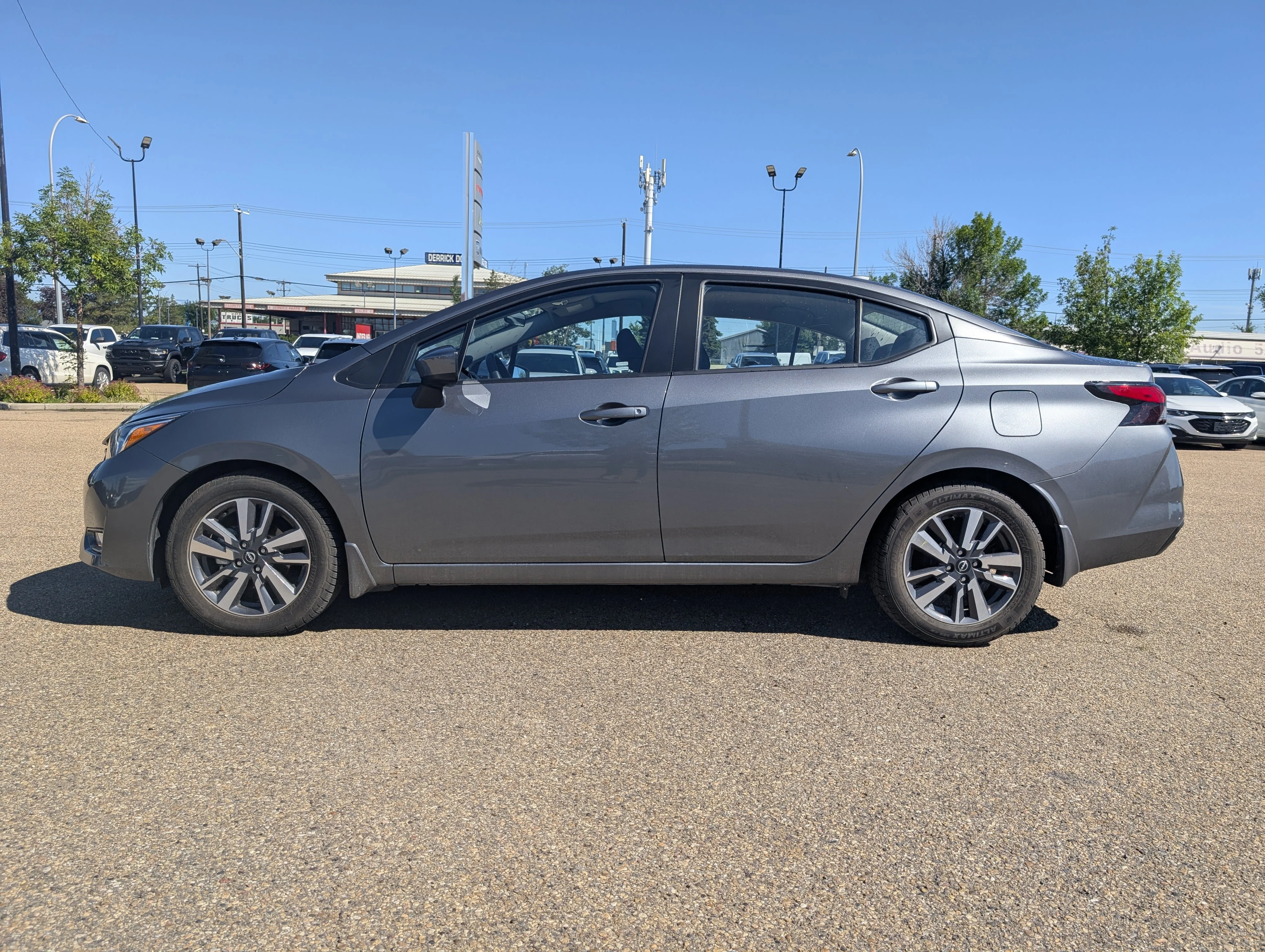 Used 2024 Gray Nissan SV image 3