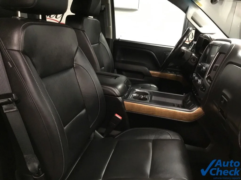 Used 2018 Gray Chevrolet LTZ image 40
