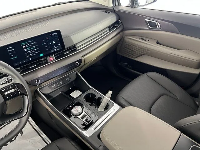 New 2027 White Kia EX image 29