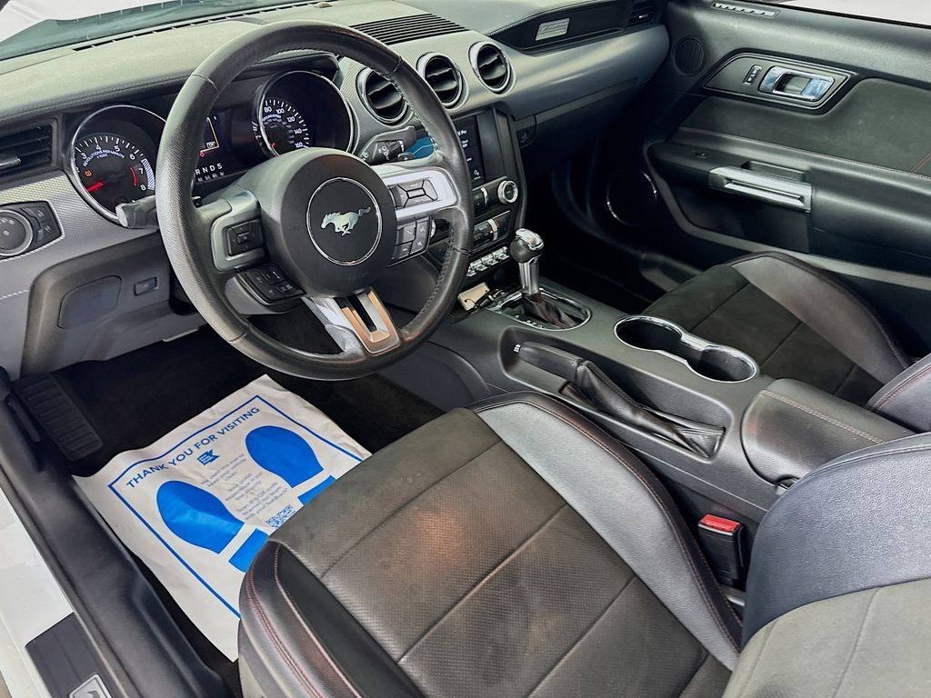 Used 2016 Oxford White Ford GT Premium image 11