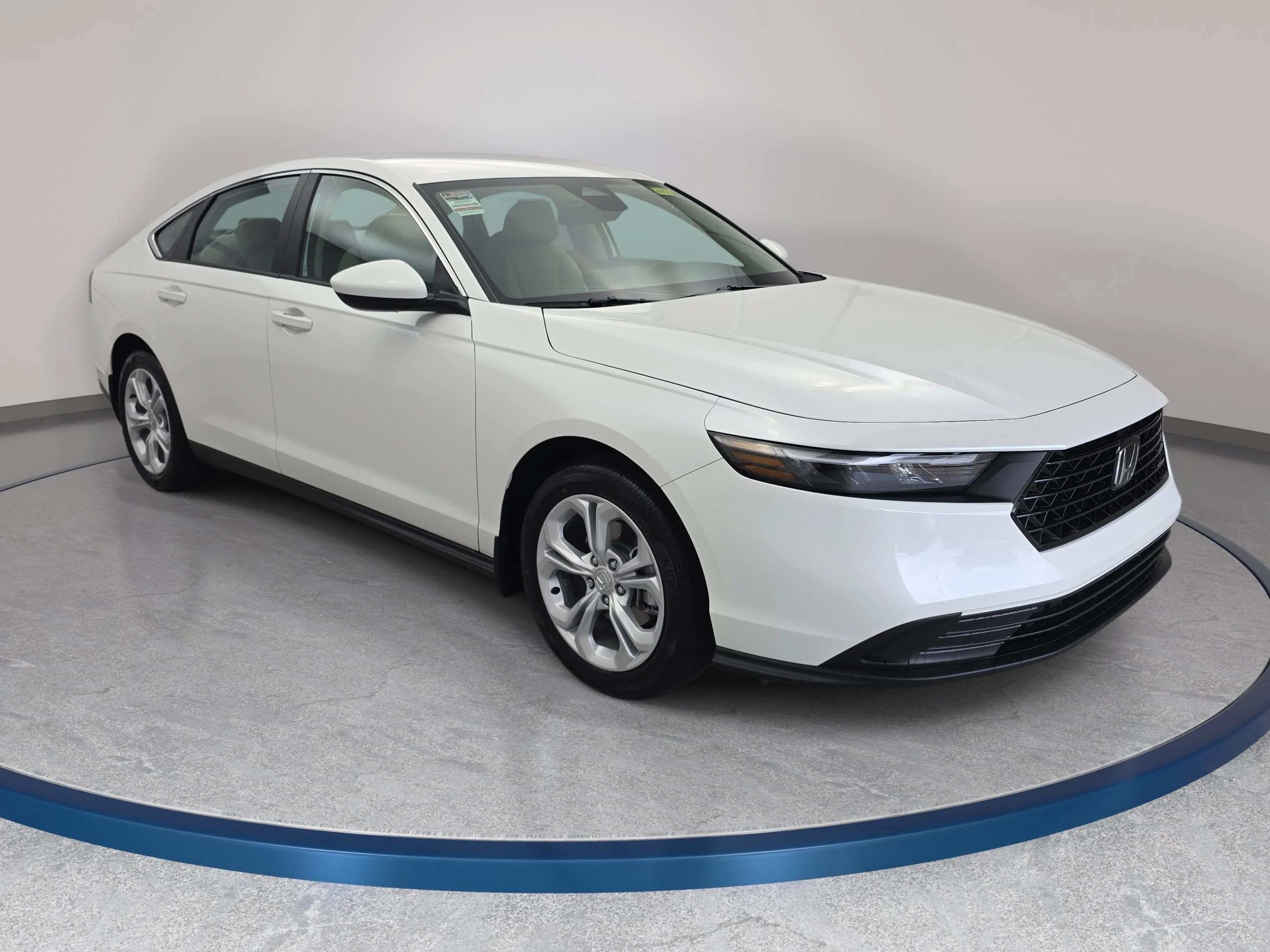 New 2026 Platinum White Pearl Honda LX image 3