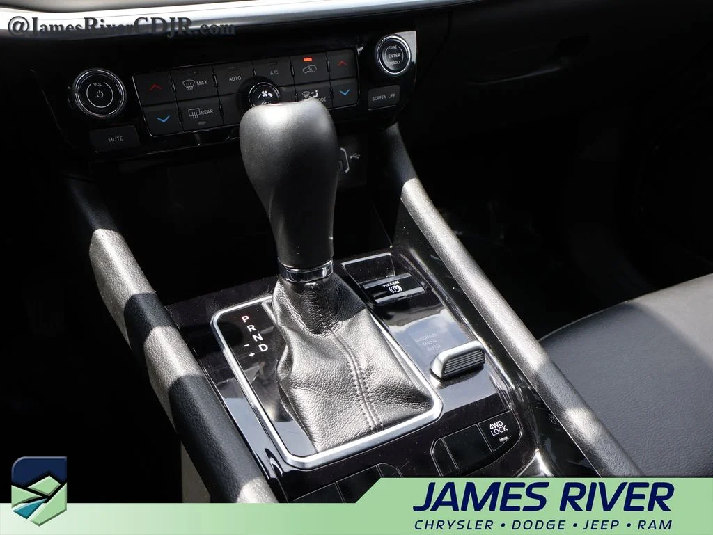 Used 2025 Black Jeep Limited image 36