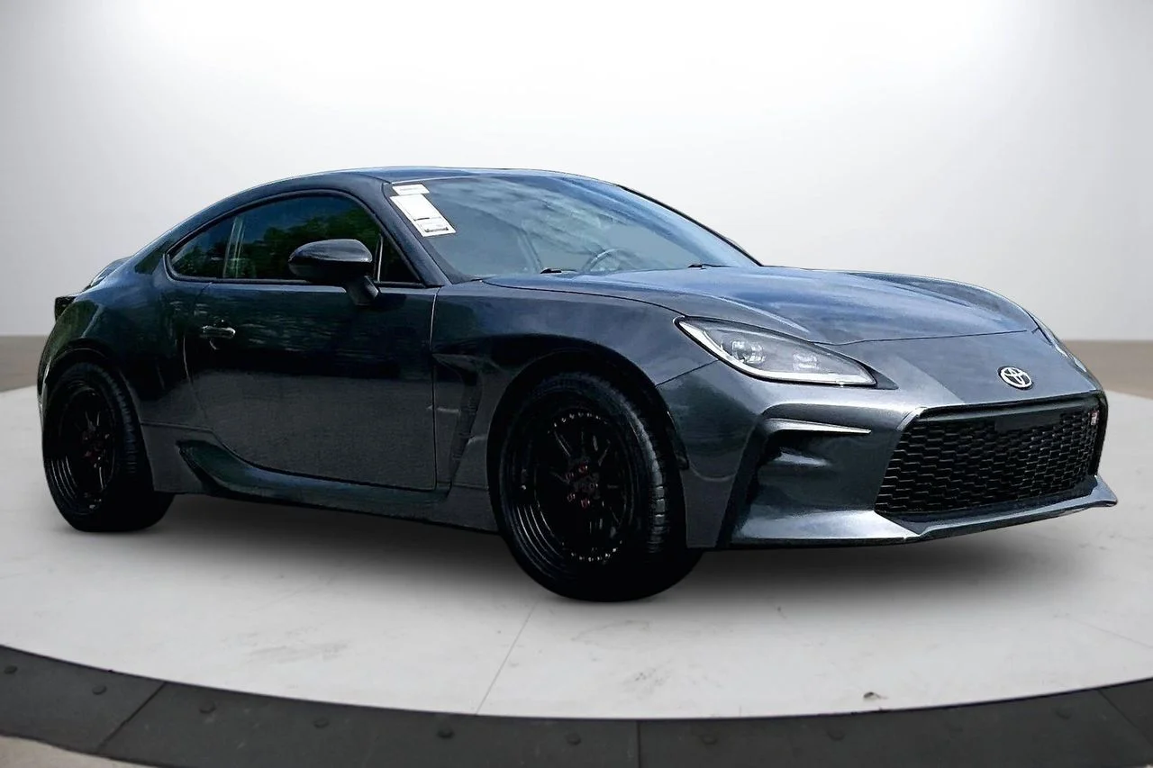 Used 2026  Toyota Premium image 2