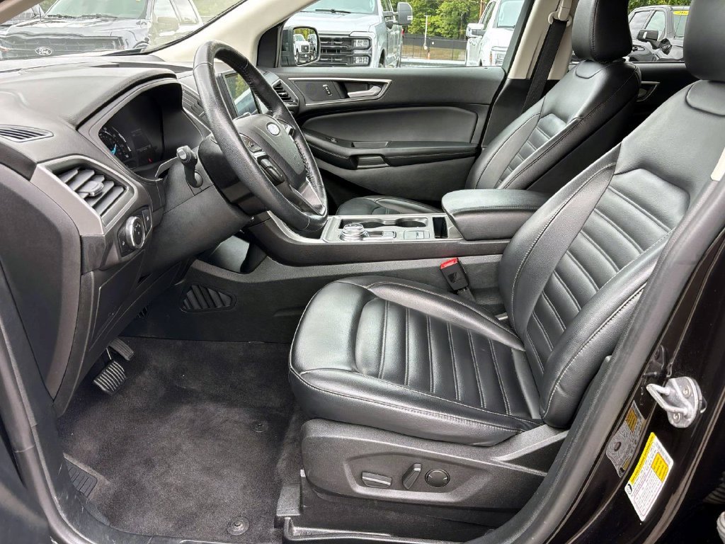 Used 2024 Black Ford SEL image 8