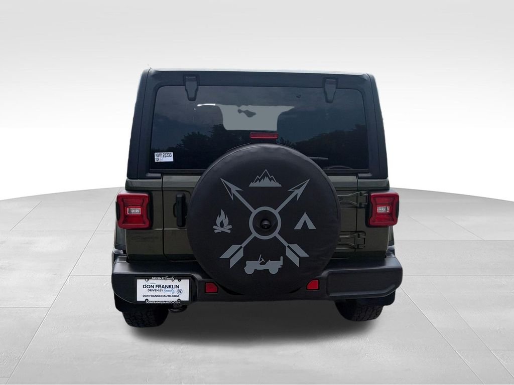 Used 2022 Green Jeep Unlimited Sahara image 4