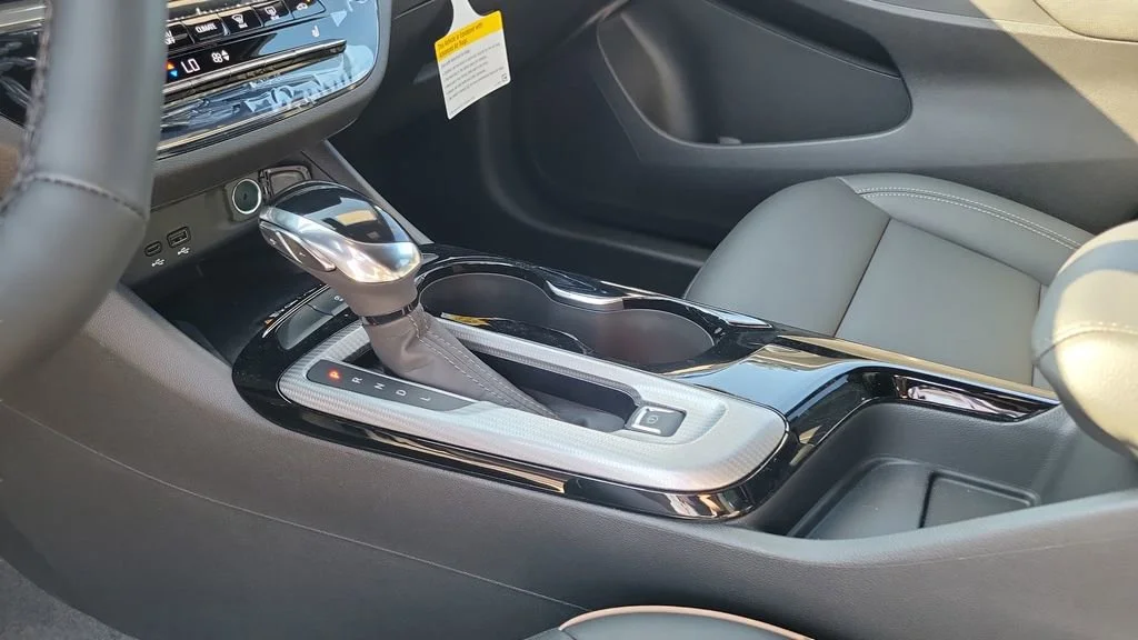 New 2026 White Frost Tricoat Buick Avenir image 18