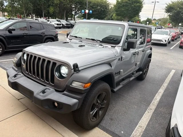 Used 2021 Silver Jeep Sport Altitude 4x4 image 1