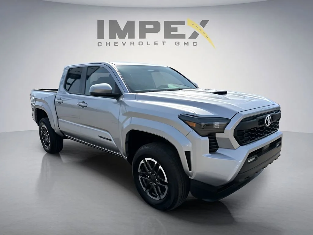 Used 2025 Celestial Silver Toyota SR image 7
