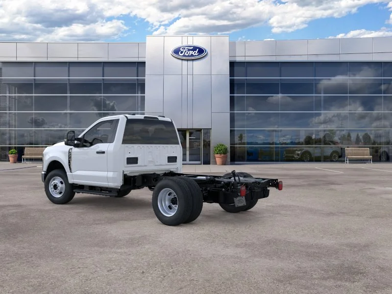 New 2026 Oxford White Ford F-350® XL image 27