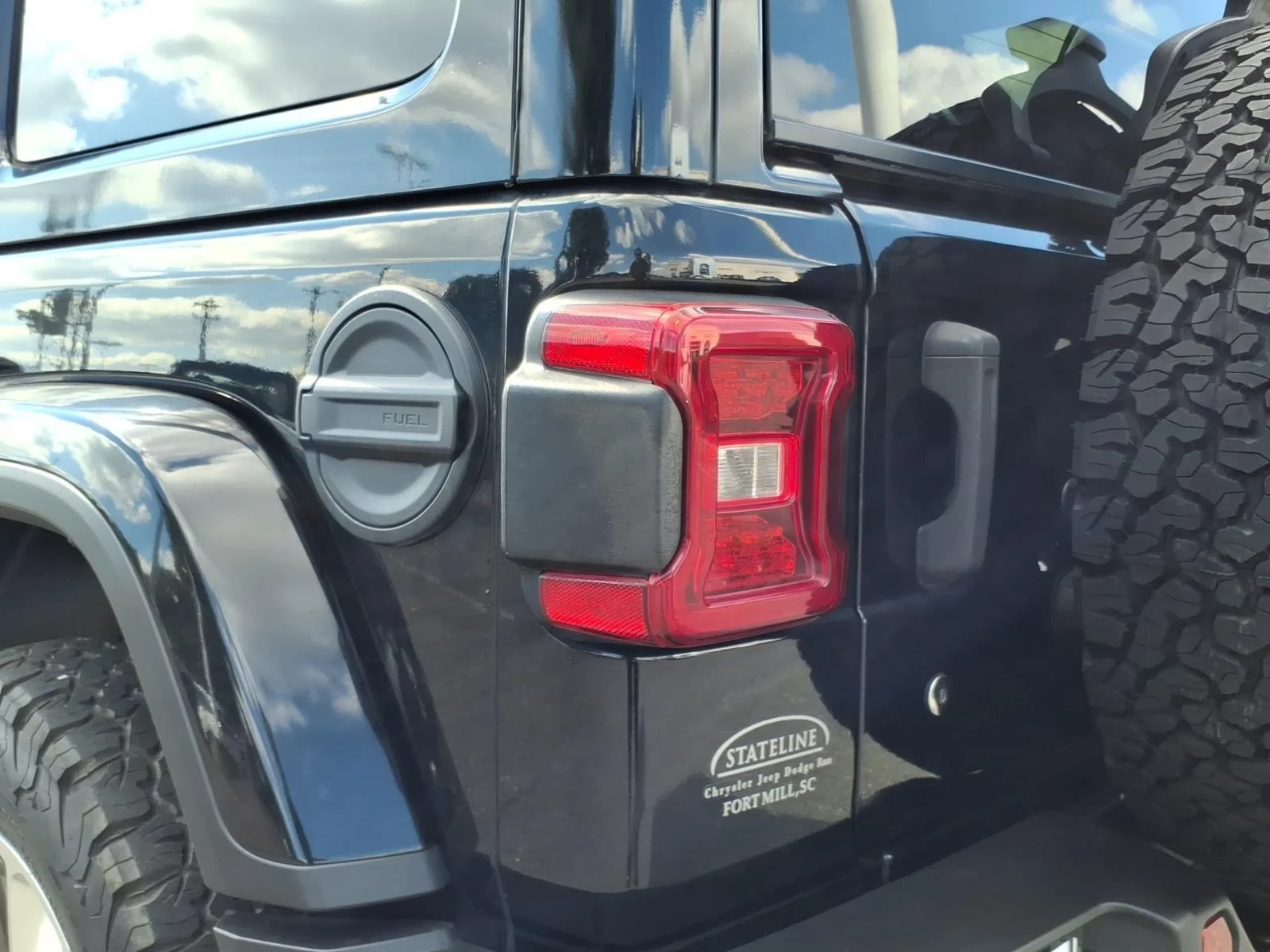 Used 2020 Black Clearcoat Jeep Sahara image 18