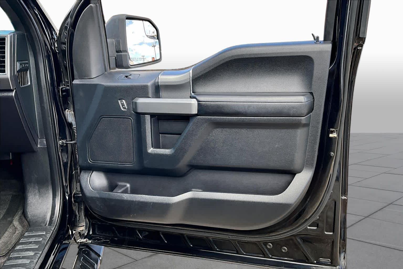 Used 2016 Shadow Black Ford XLT image 22