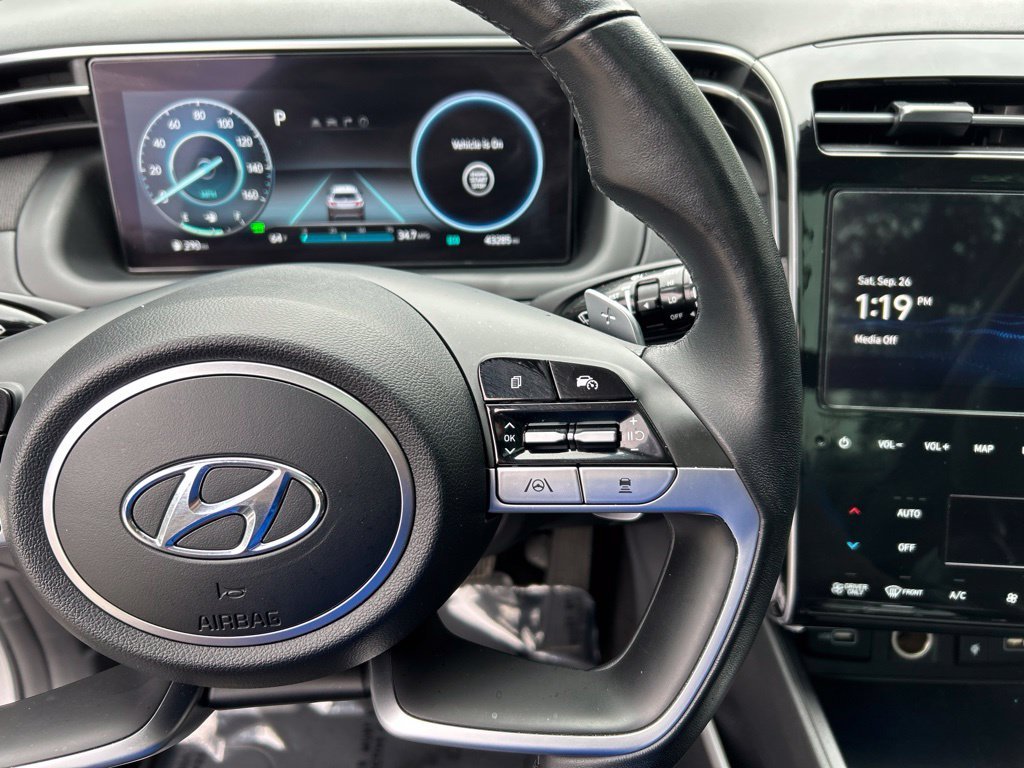 Used 2022 Silver Hyundai Limited image 24