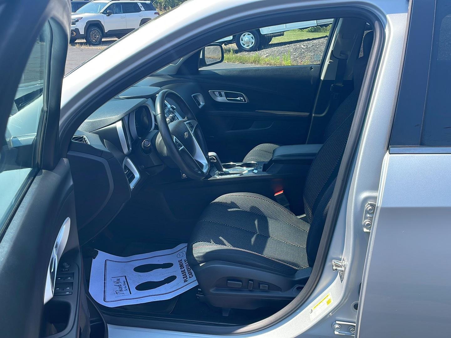 Used 2015 Silver Ice Metallic Chevrolet LT image 10