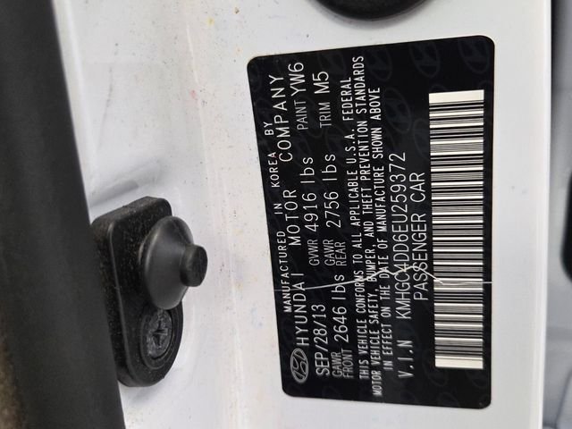 Used 2014 White Hyundai 3.8 image 20