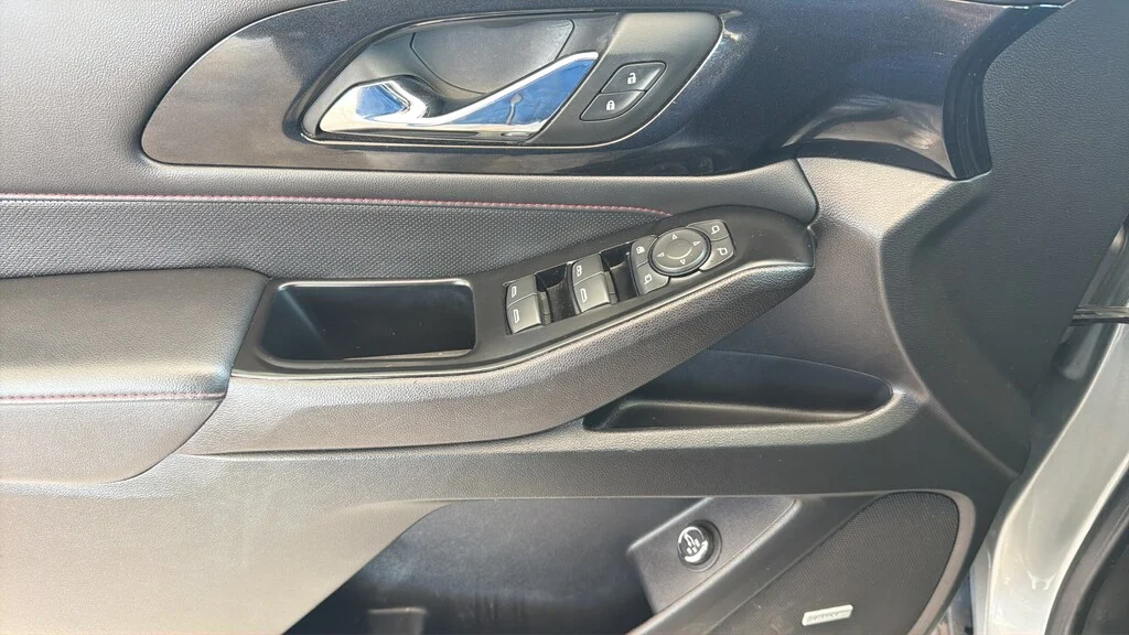 Used 2023 Sterling Gray Chevrolet RS image 21