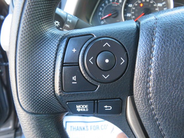 Used 2015  Toyota LE image 26
