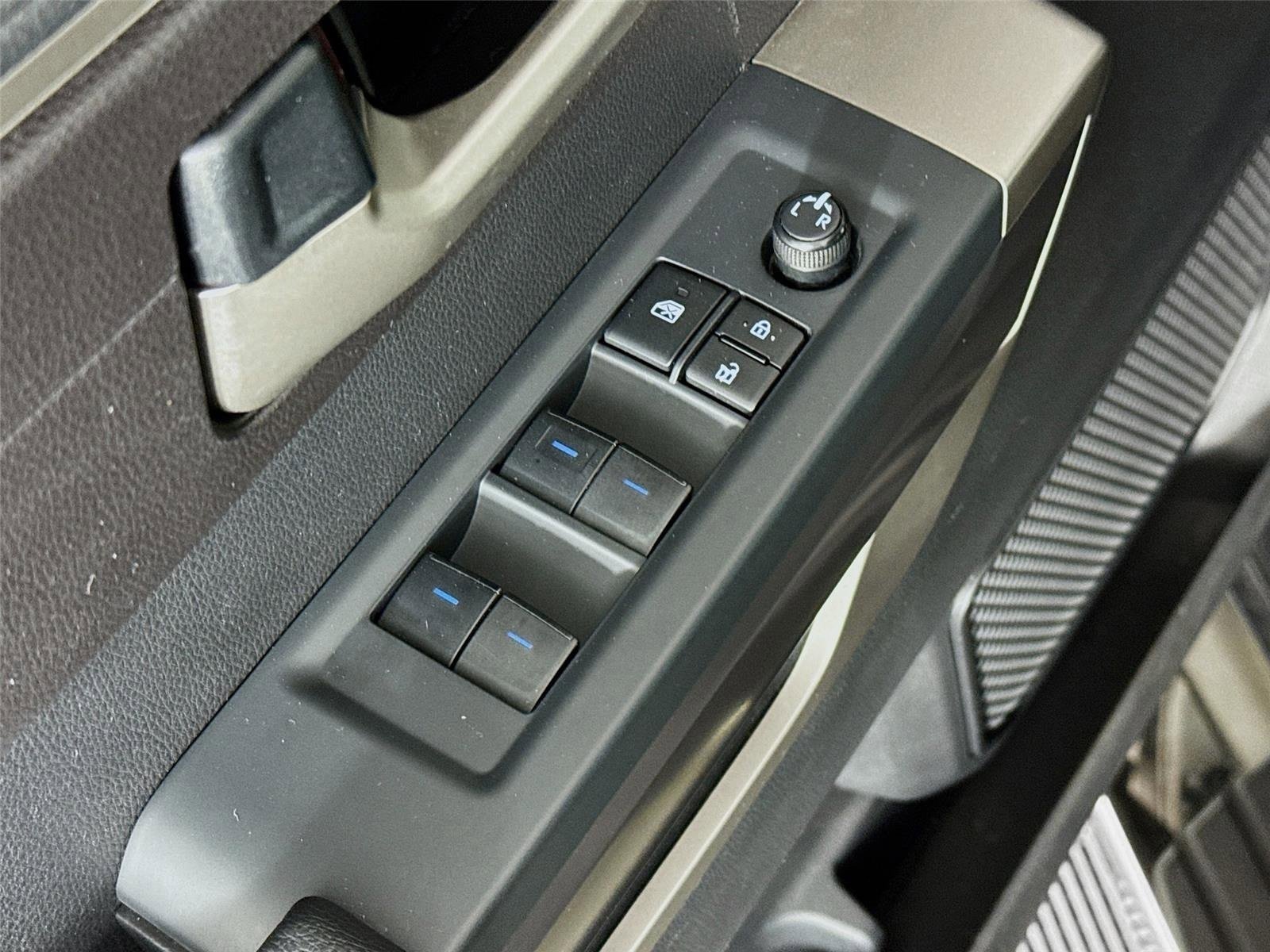 2022 Toyota Tundra SR5 - Photo 18