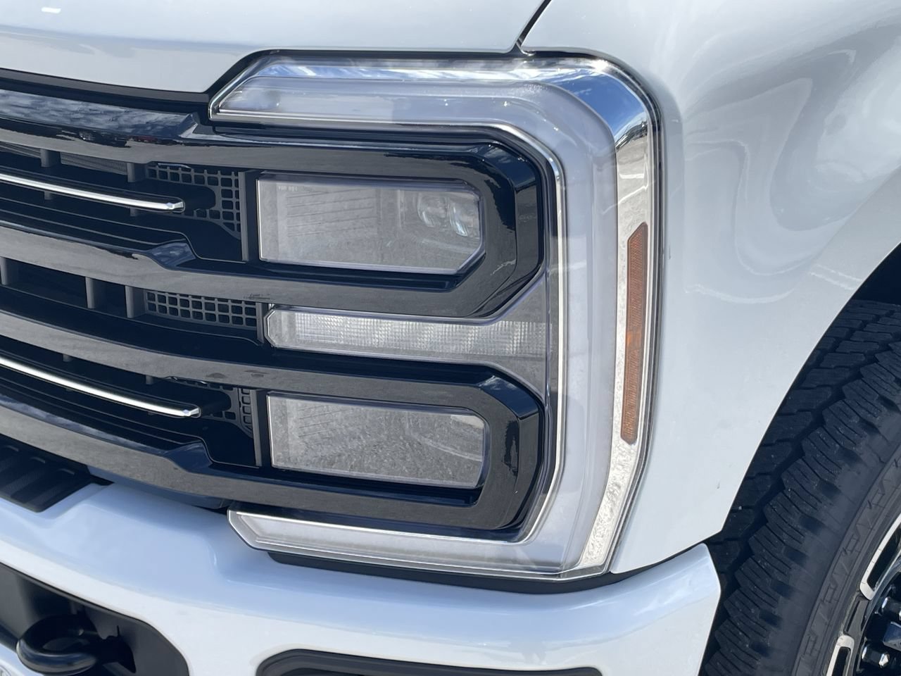New 2026 Star White Metallic Tri-Coat Ford Platinum image 6
