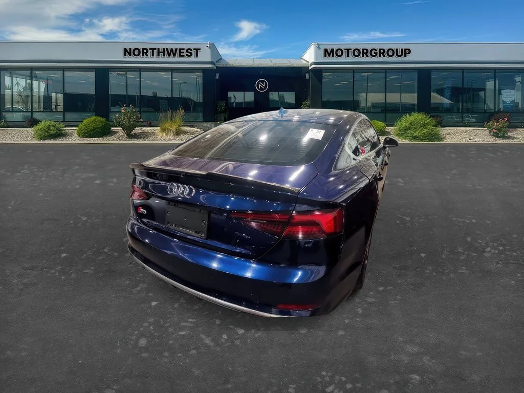 Used 2018 Navarra Blue Metallic Audi Premium Plus image 4