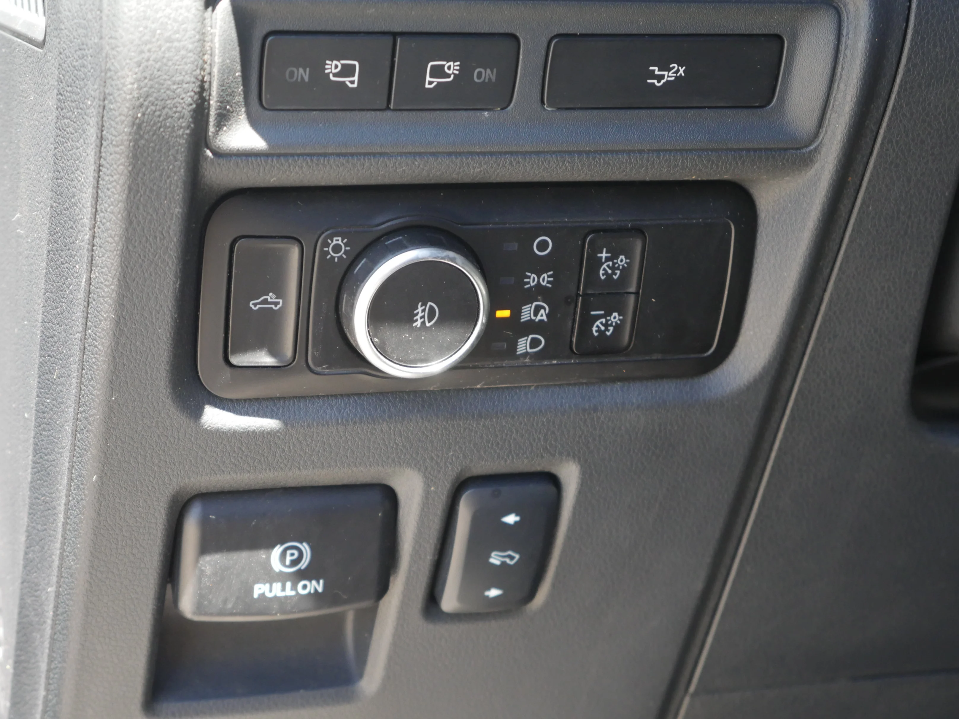 Certified Used 2024 Blue Metallic Ford LARIAT image 6