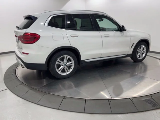 Used 2018 White BMW xDrive30i image 5