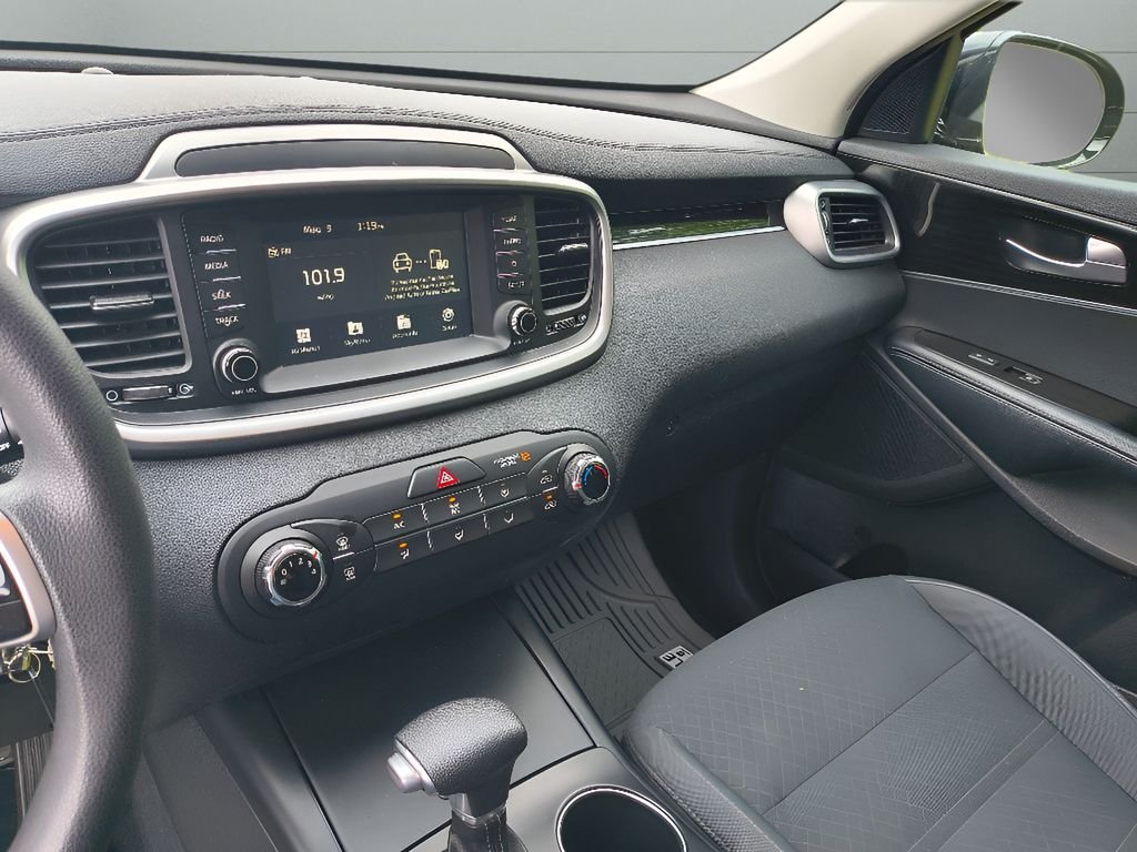 Used 2020 Ebony Black Kia LX V6 image 17