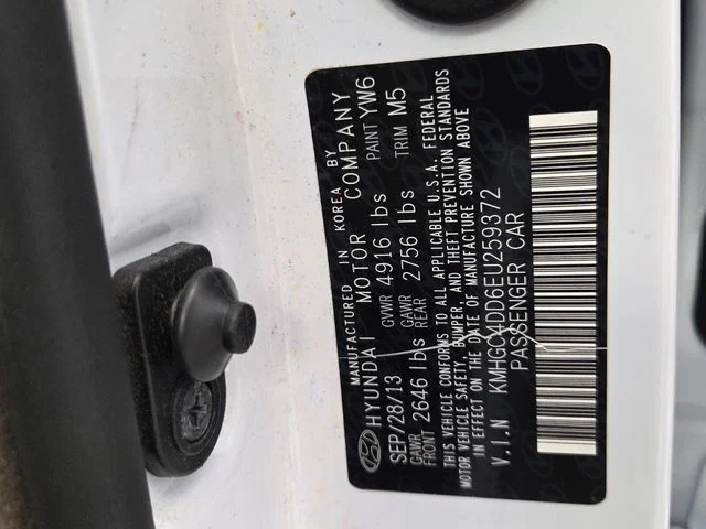 Used 2014 White Hyundai 3.8 image 20