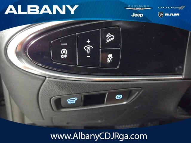 Used 2022 Gray Genesis 2.5T Select image 30