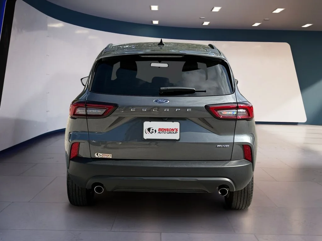 Used 2025 Gray Ford ST-Line image 4