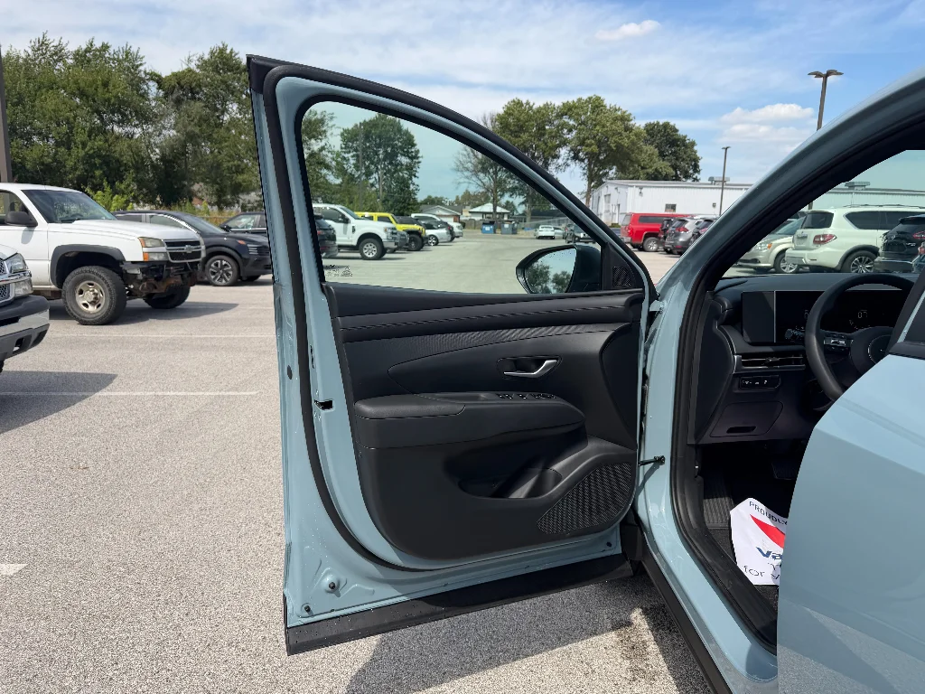 New 2027 Blue Stone Hyundai SE image 17